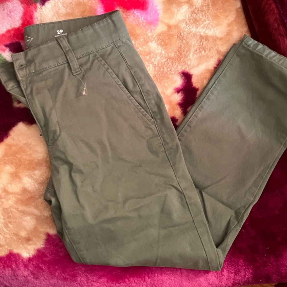 St. John's Bay Women's Olive Cropped Pants
